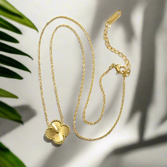 Elegant Single Clover Necklace - 18k Gold Plated Stainless Steel